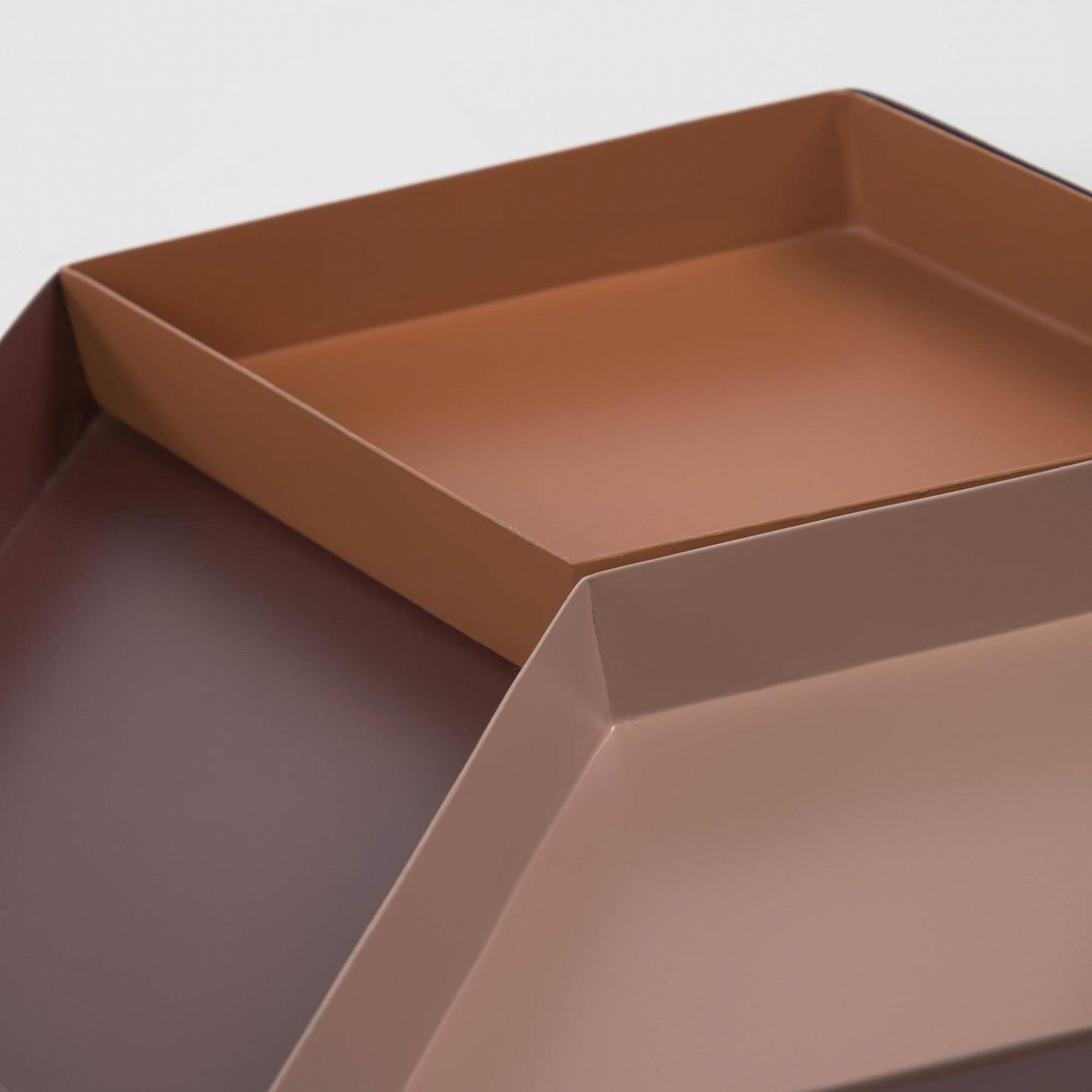 109399 Elides set of 3 trays in multicoloured metal La Forma  - Вид №1