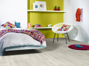 Нескользящий виниловый пол с эффектом дерева