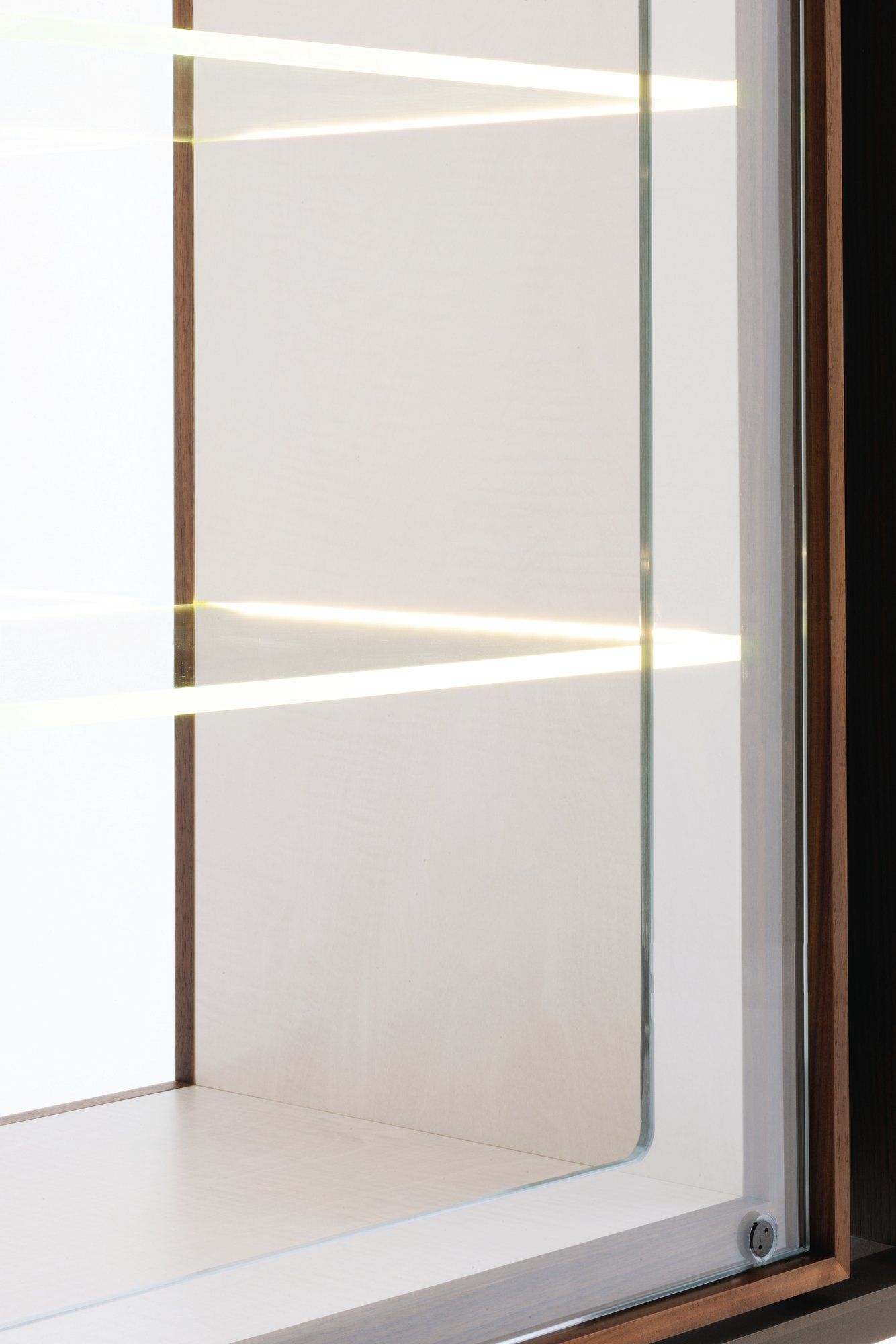 Витрина из дерева и стекла Giorgetti Aei ARCH-00036194 - Вид №3