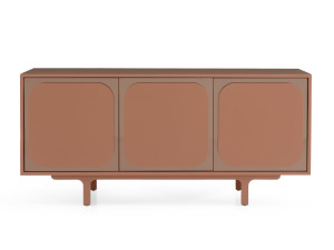 Шкаф из дерева и стекла с распашными дверями