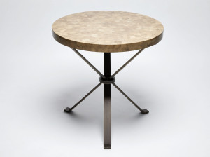 Круглый деревянный журнальный столик