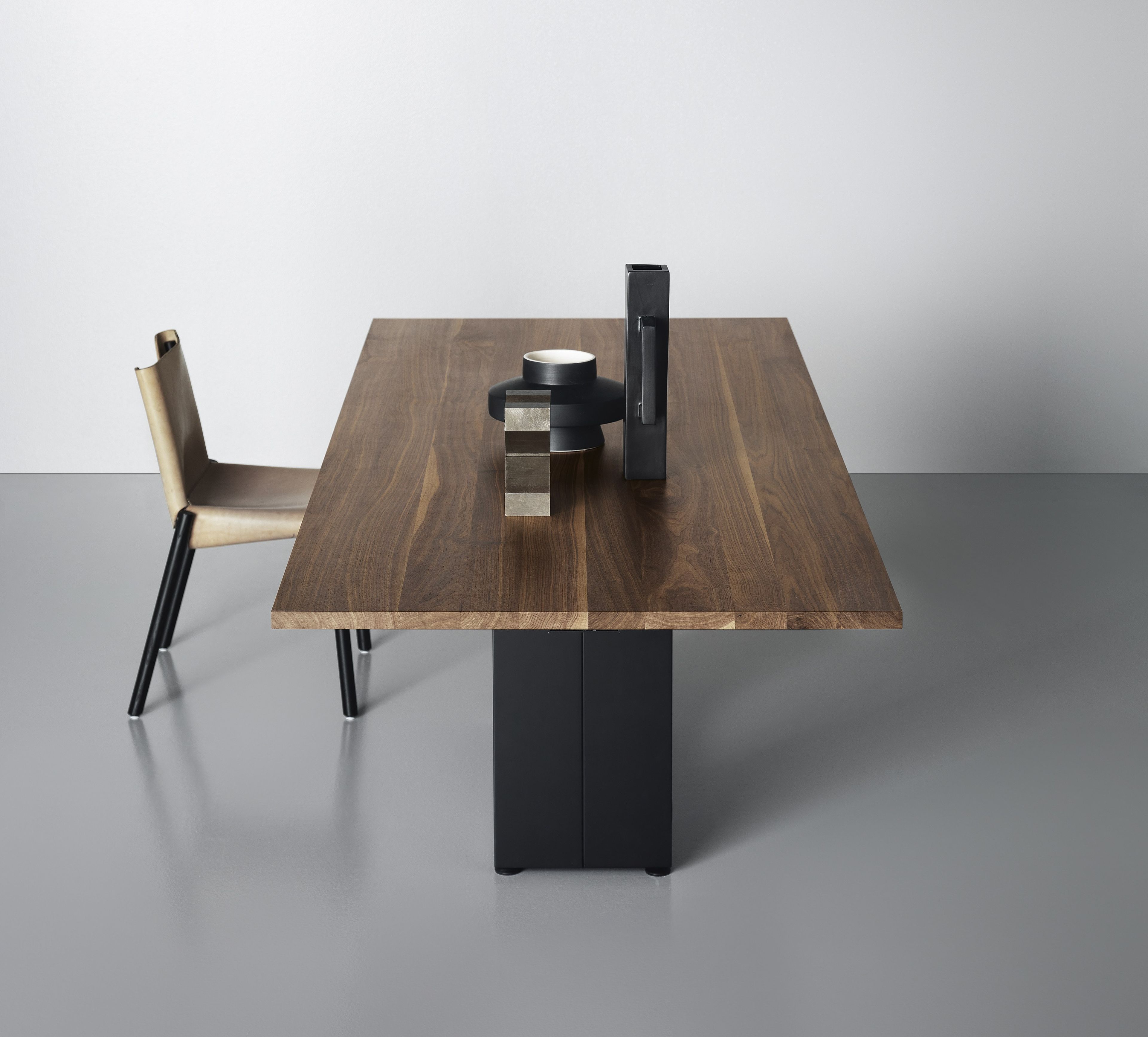 Деревянный прямоугольный стол для гостиной Kristalia Holo ARCH-00055208 - Вид №1