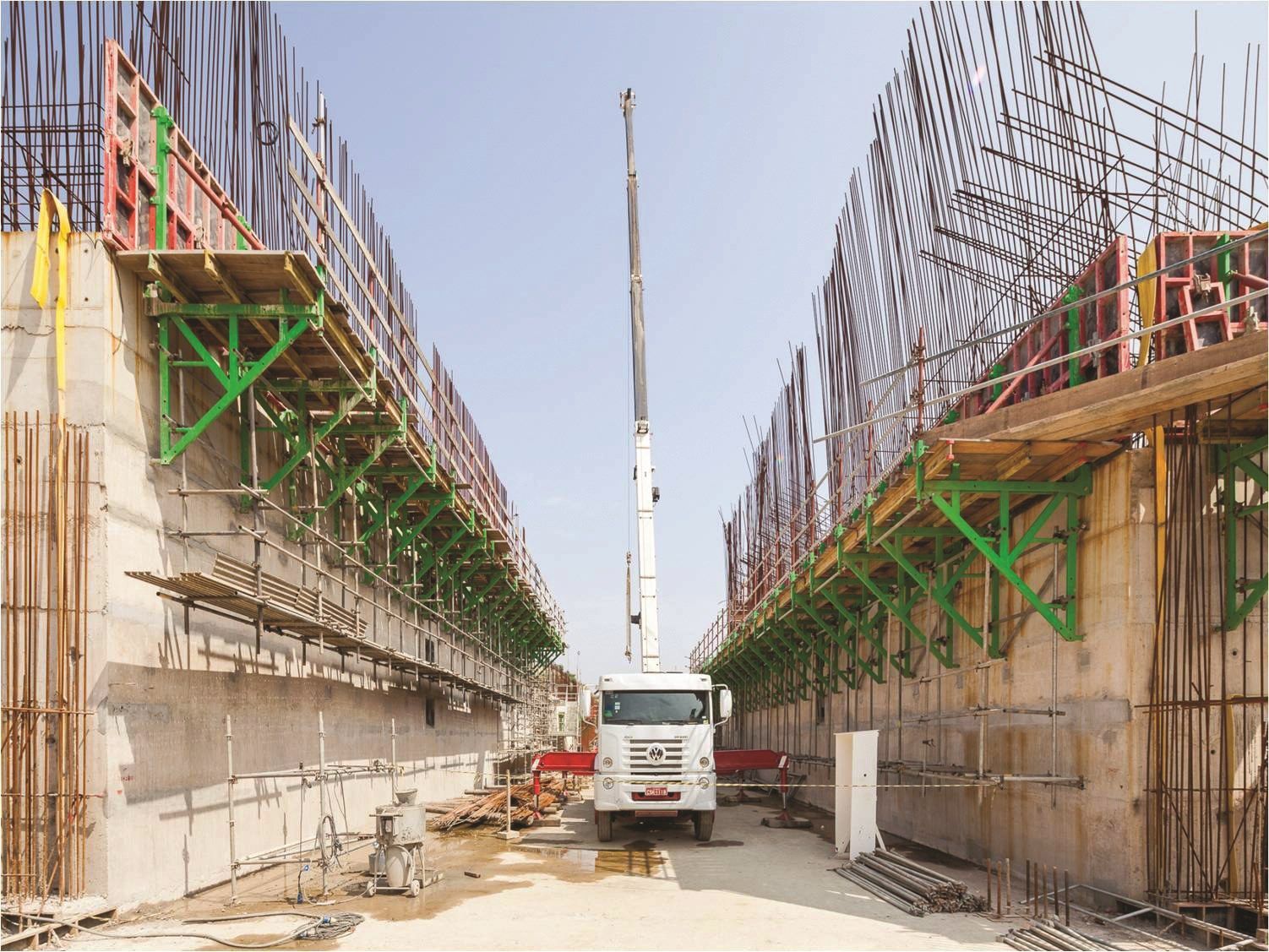 Безудержная полка Faresin Formwork MENSOLE RAMPANTI ARCH-00059107 - Вид №2