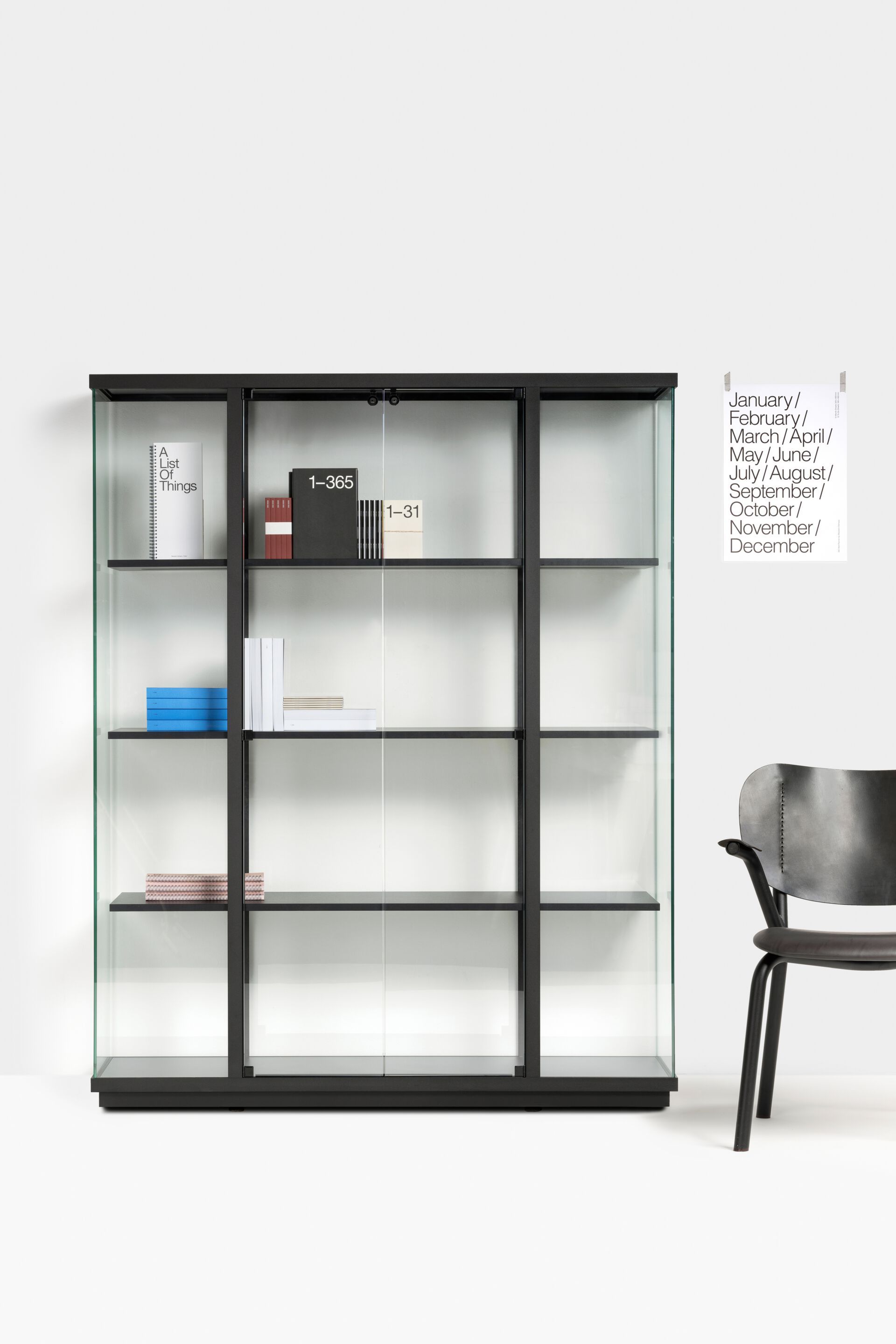 Витрина из алюминия и стекла со встроенным освещением FUNCTIONALS STOLP ARCH-00144309 - Вид №1