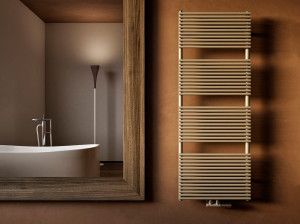 Настенный стальной полотенцесушитель