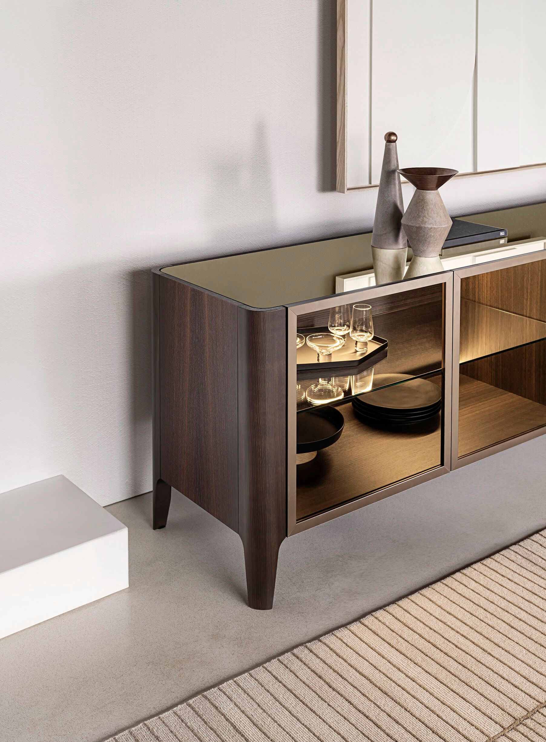 Шкаф из дерева и стекла с распашными дверями RIFLESSI ARCH-00140977 - Вид №1