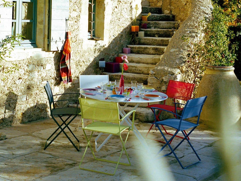 Стальной складной садовый стул с подлокотниками Fermob PLEIN AIR ARCH-00067869 - Вид №4