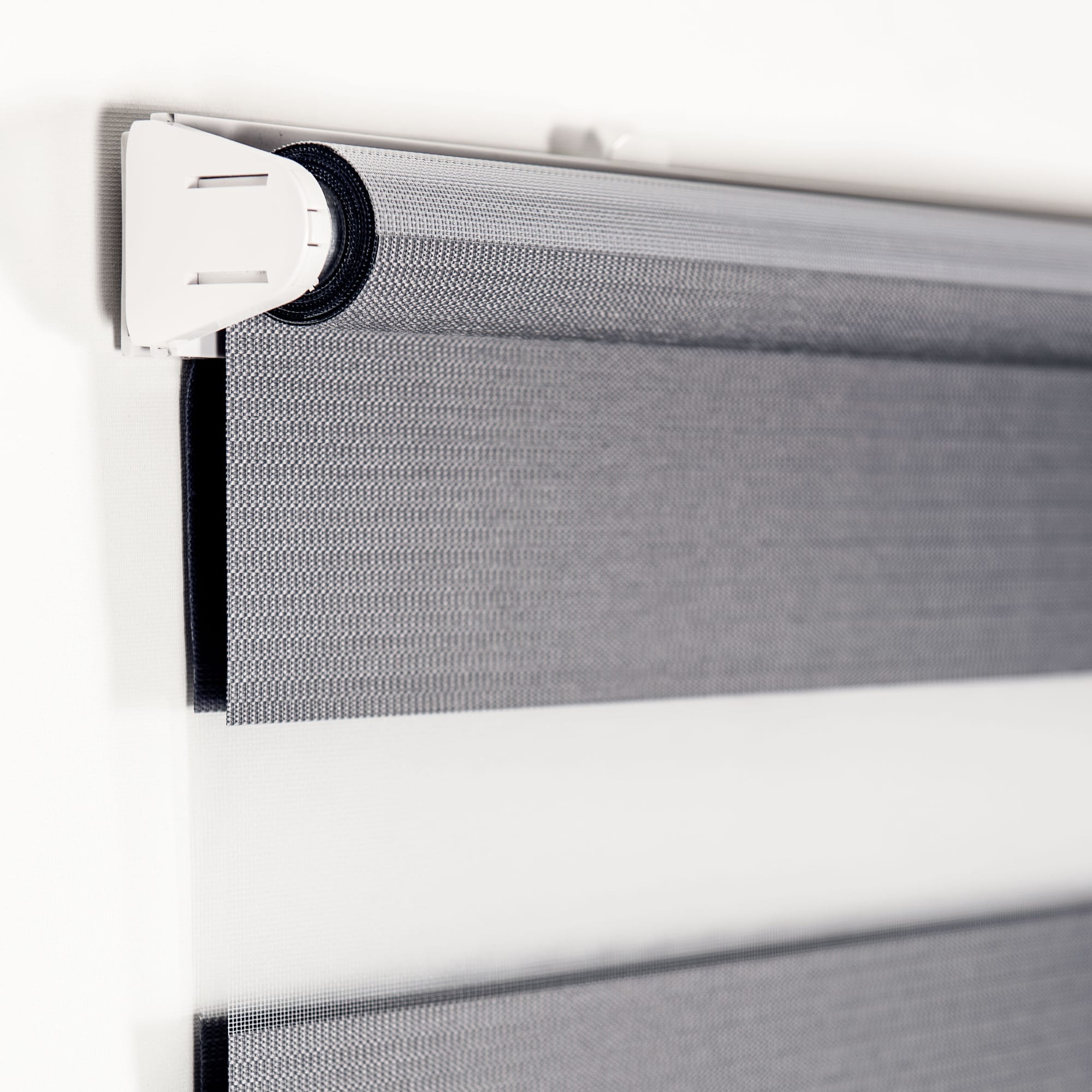 82614488 Штора рулонная день-ночь Miamoza Silver 120x160 см, цвет серый Santreyd  - Вид №1