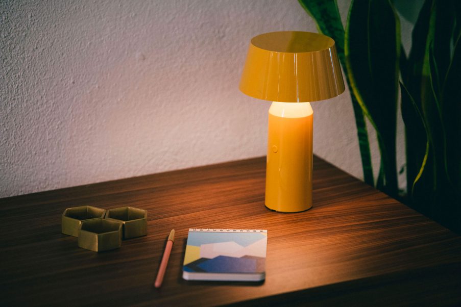 076336 Настольная лампа желтая Marset Bicoca  - Вид №1