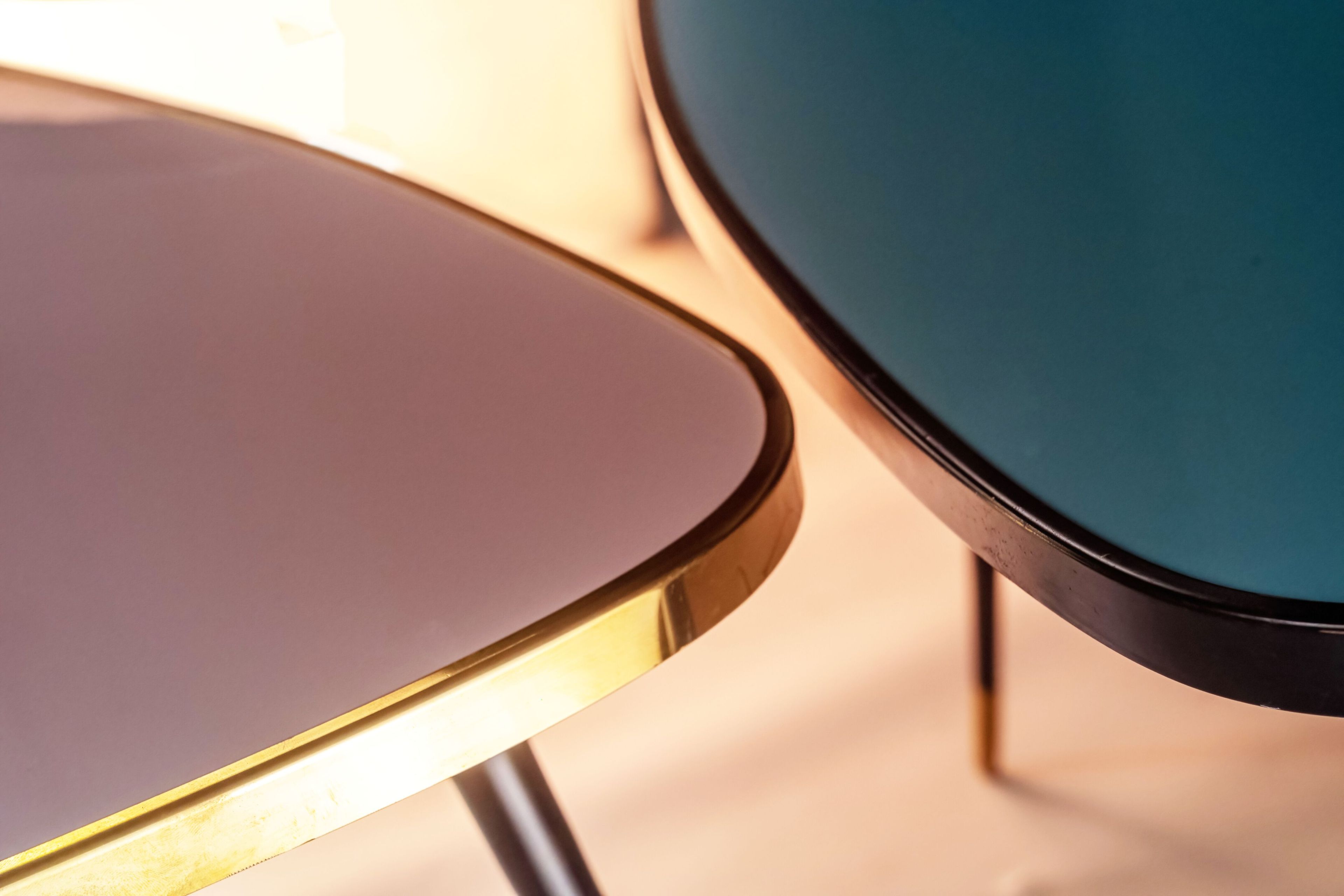 Журнальный столик из ламинированного стекла с полированным латунным профилем Jover+Valls Antique Boutique-Twist ARCH-00039988 - Вид №23