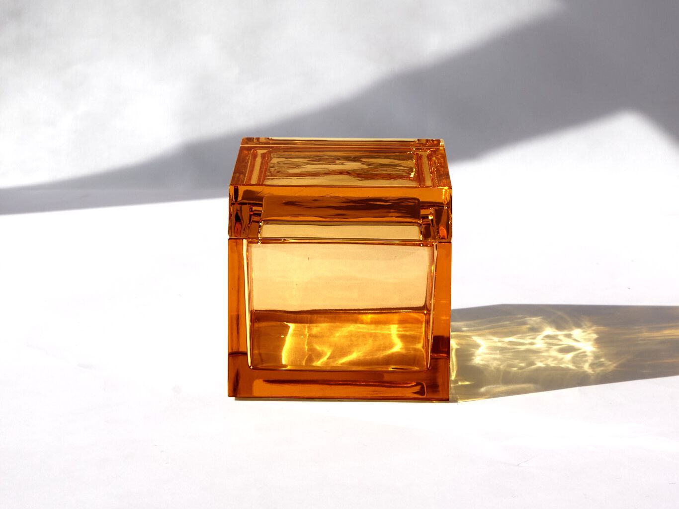 Одноцветный контейнер из дутого стекла Studio Bojola PALMI ARCH-00052807