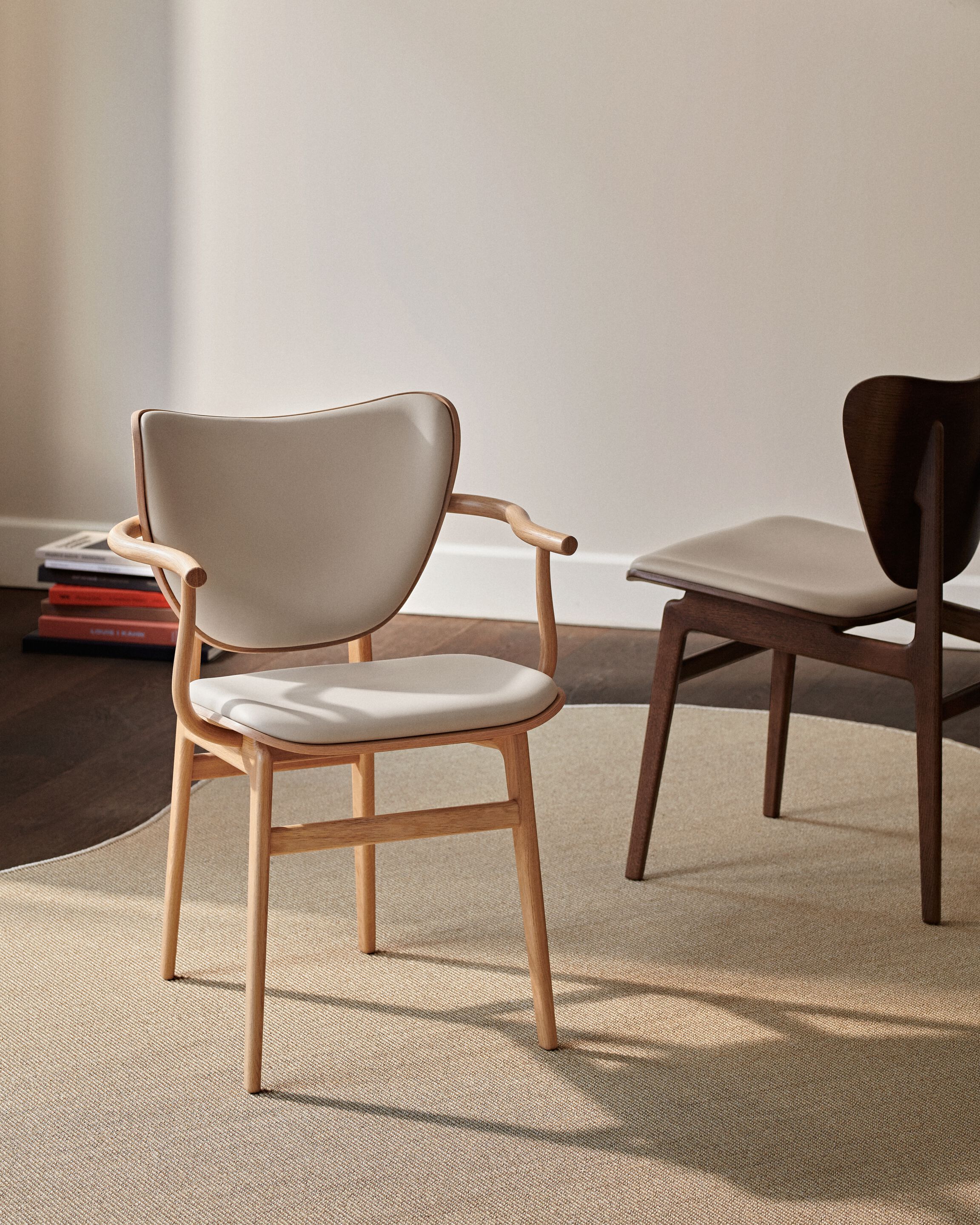 Кожаный и дубовый стул с подлокотниками NORR11 Elephant ARCH-00148755 - Вид №9