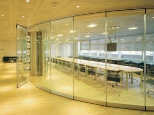 Estfeller Pareti Автоматическая хрустальная подвижная стена