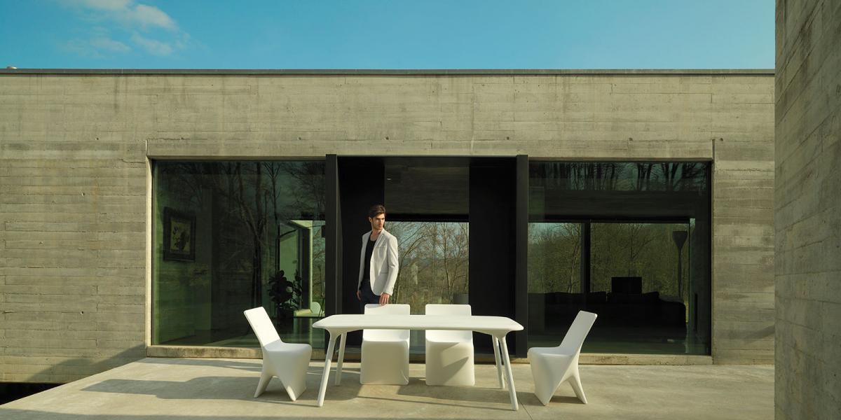 098019 Стол 90 iroko деревянные ножки Vondom Pal - Вид №1