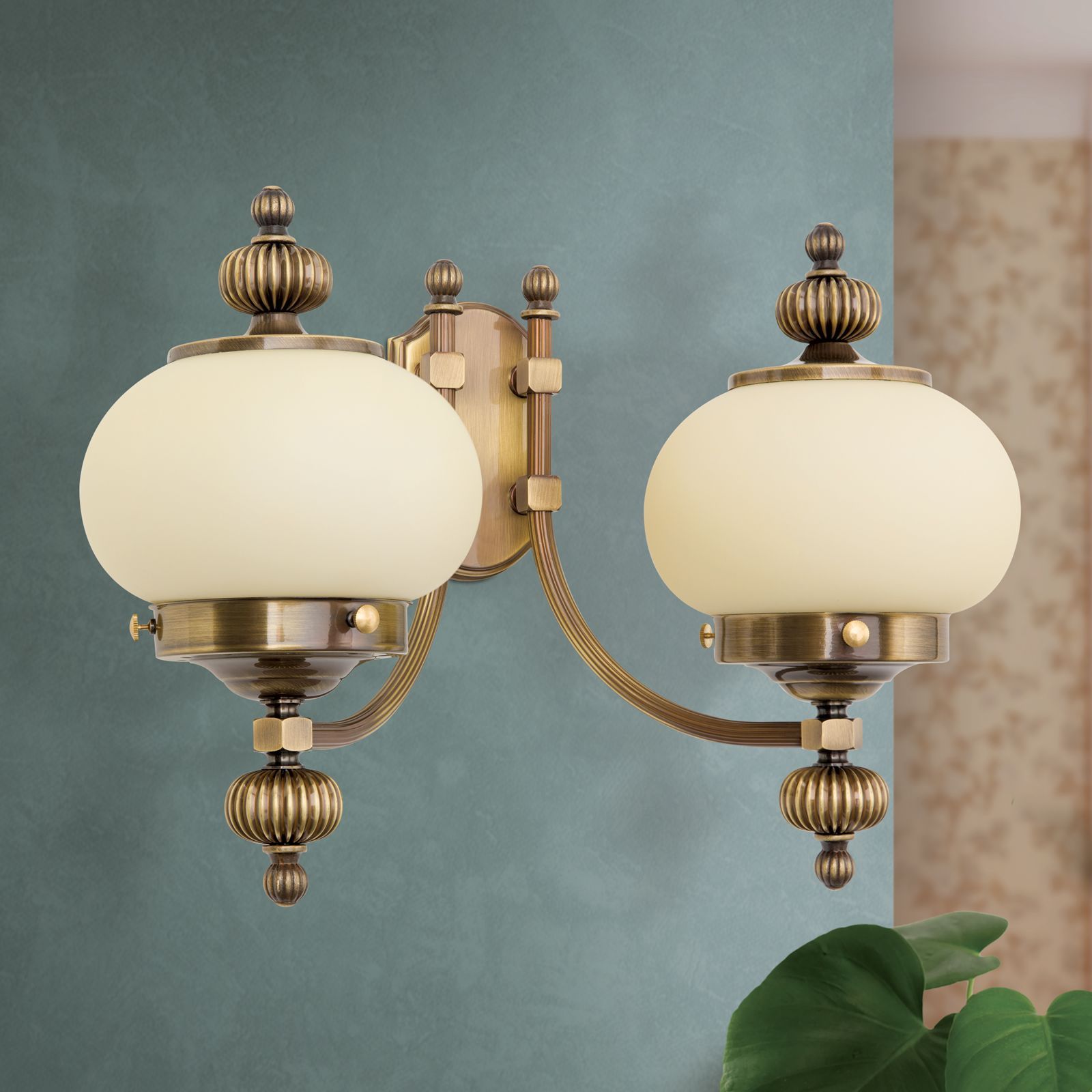 Настенный светильник из латуни и стекла Orion Wiener Nostalgie ARCH-00019853 - Вид №1