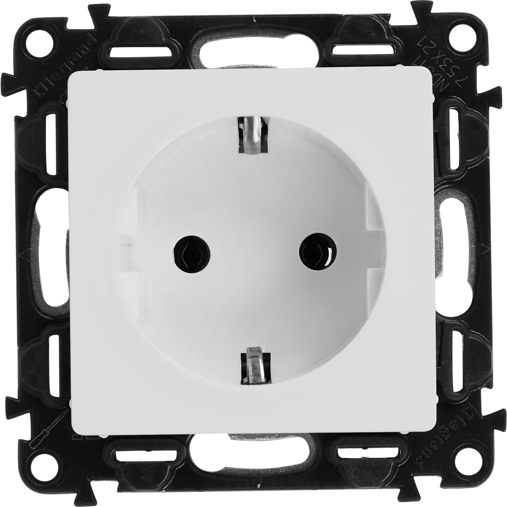 Розетка встраиваемая Legrand Valena Life с заземлением цвет белый STLM-2049113