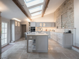 Кухня с островом на заказ