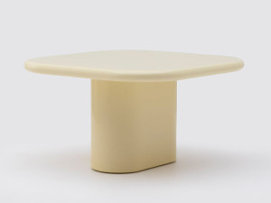 Высокий квадратный журнальный столик из МДФ