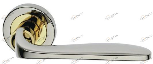 Pasini Ручка из латуни на розетке Medan 2841 