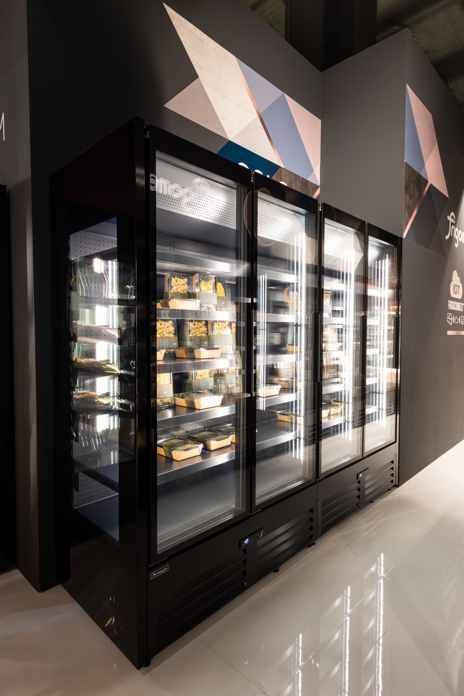 Вертикальная холодильная витрина для самообслуживания Frigomeccanica ARCH-00001490 - Вид №5