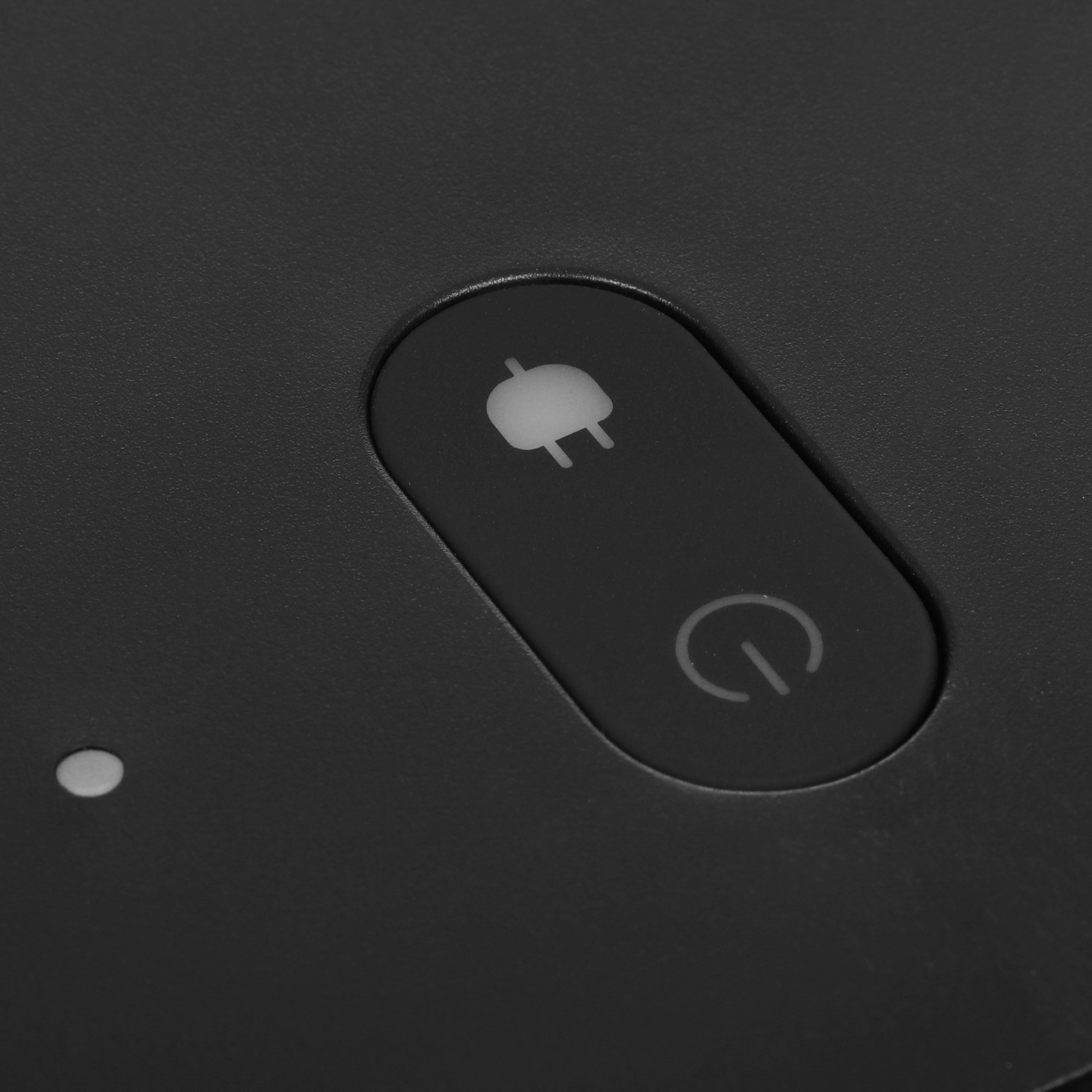 9093897 Робот-пылесос DEXP E0 черный STDN-0014841 - Вид №5