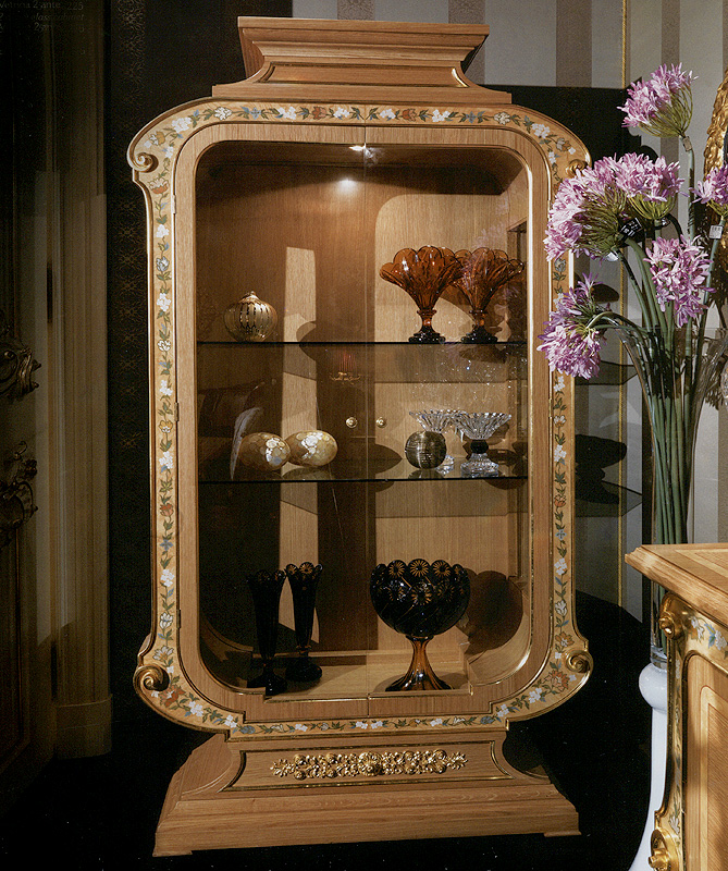 Витрина  EZIO BELLOTTI 1101 