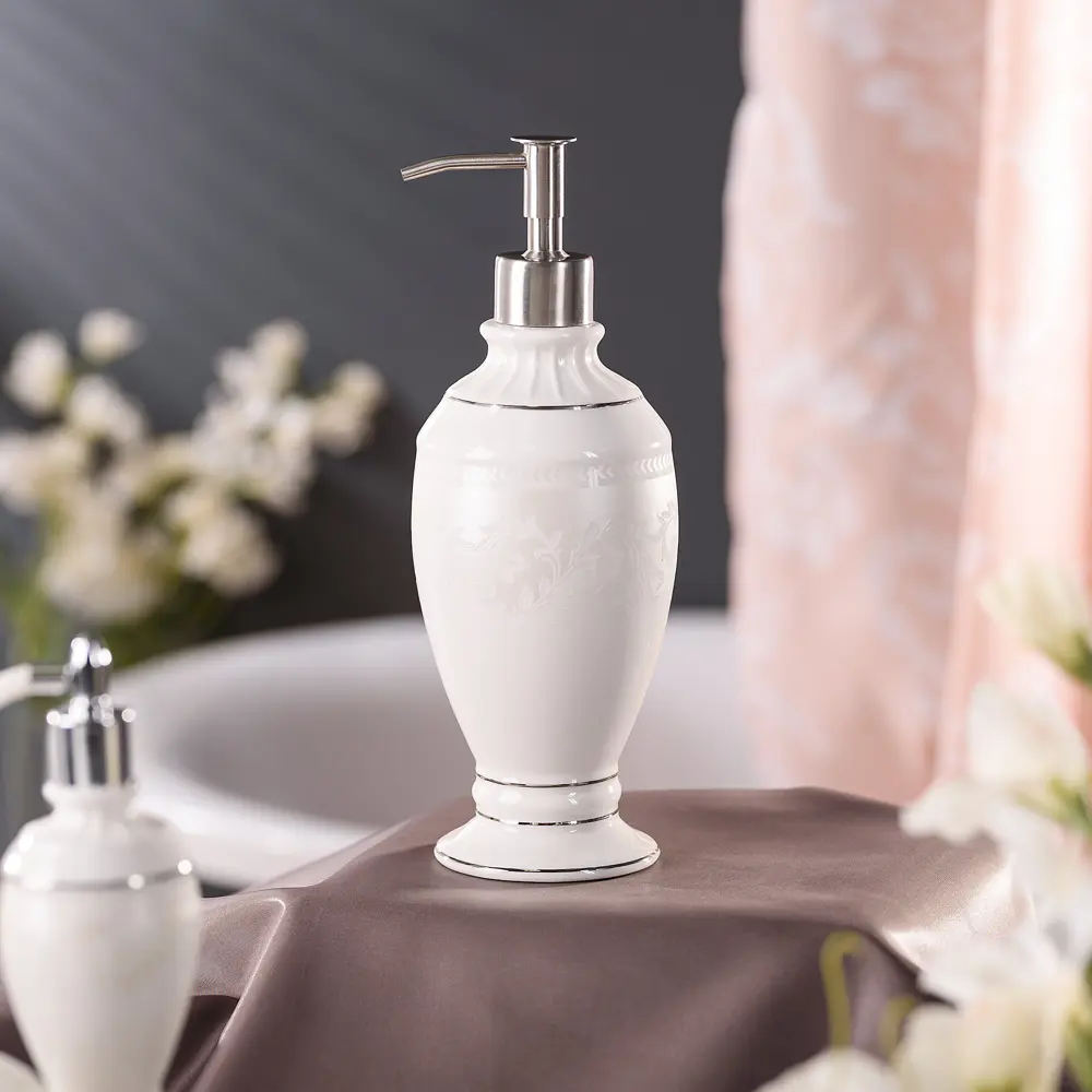 Дозатор для жидкого мыла настольный Wess «Elegance» керамика цвет белый STLM-2179604 - Вид №4