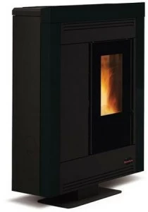 LA NORDICA EXTRAFLAME Узкая печь на гранулах