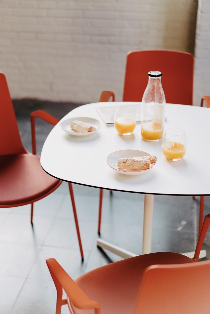 ENEA Квадратный стол с алюминиевым основанием и столешницей из hpl Lottus tables sun-id-1357997 - Вид №2