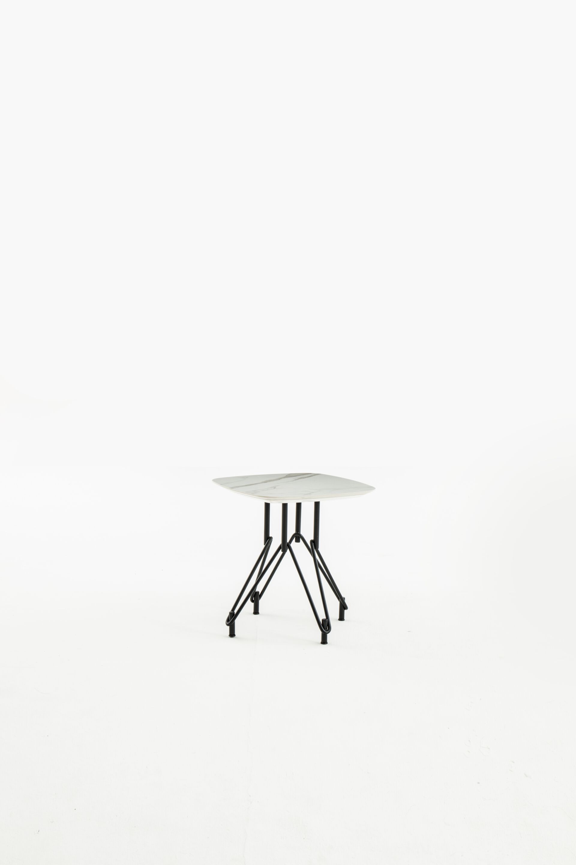 Квадратный стол из спеченного камня KVN Design Furniture Nomadic ARCH-00080508 - Вид №1