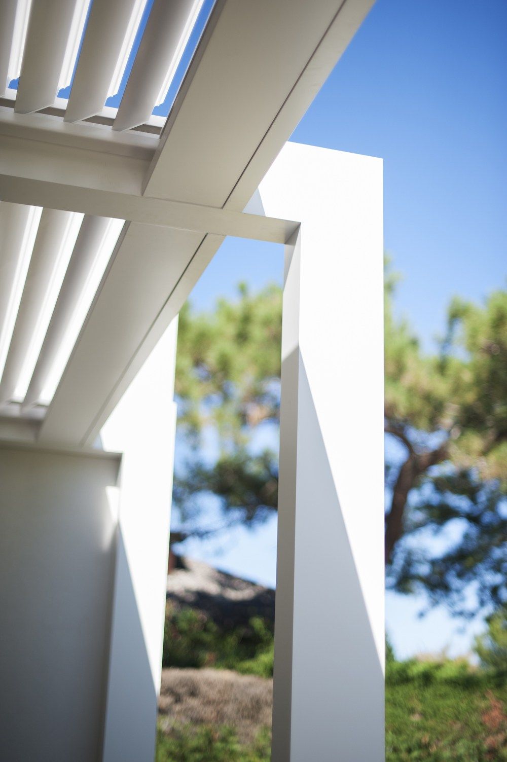 Пергола из алюминия с поворотными пластинами STUDIO 66 BLADE 180 ARCH-00037743 - Вид №27