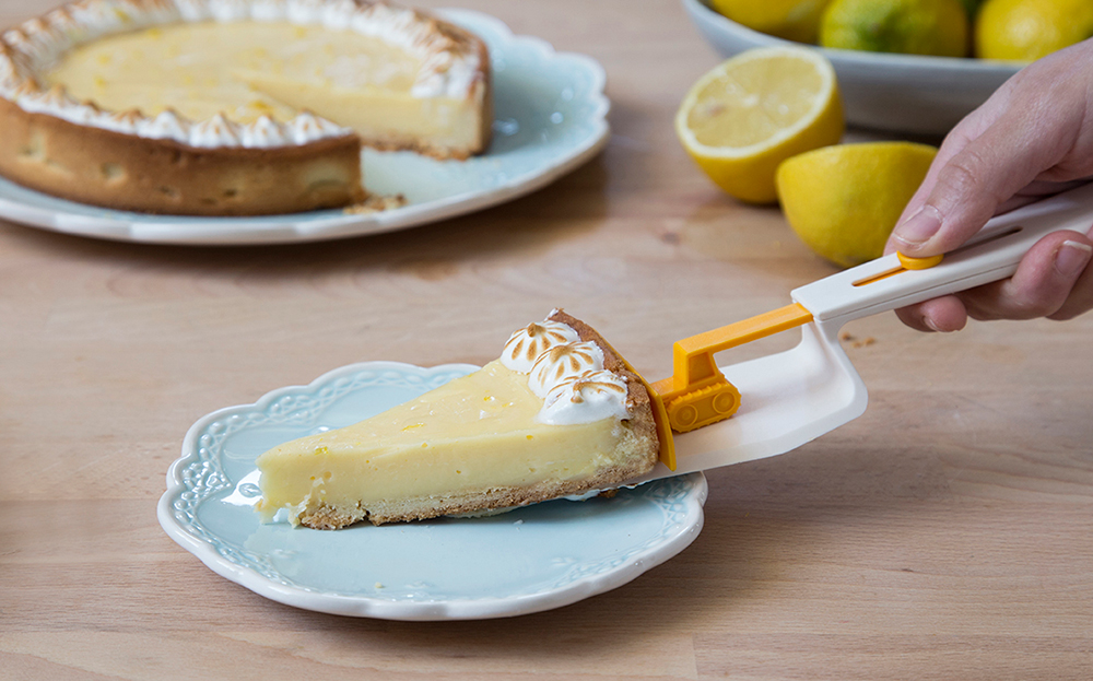 PE882 Лопатка для торта cakedozer желтая Peleg Design  - Вид №4