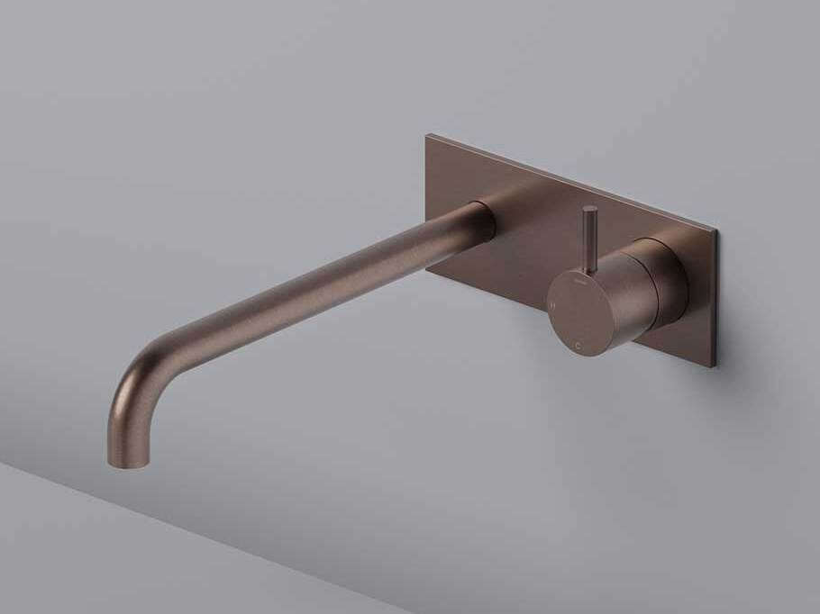 Латунный настенный смеситель для раковины с пластиной Hotbath Cobber ARCH-00117077 - Вид №1