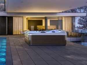 Jacuzzi® Надземная гидромассажная ванна на 8 мест J-400™