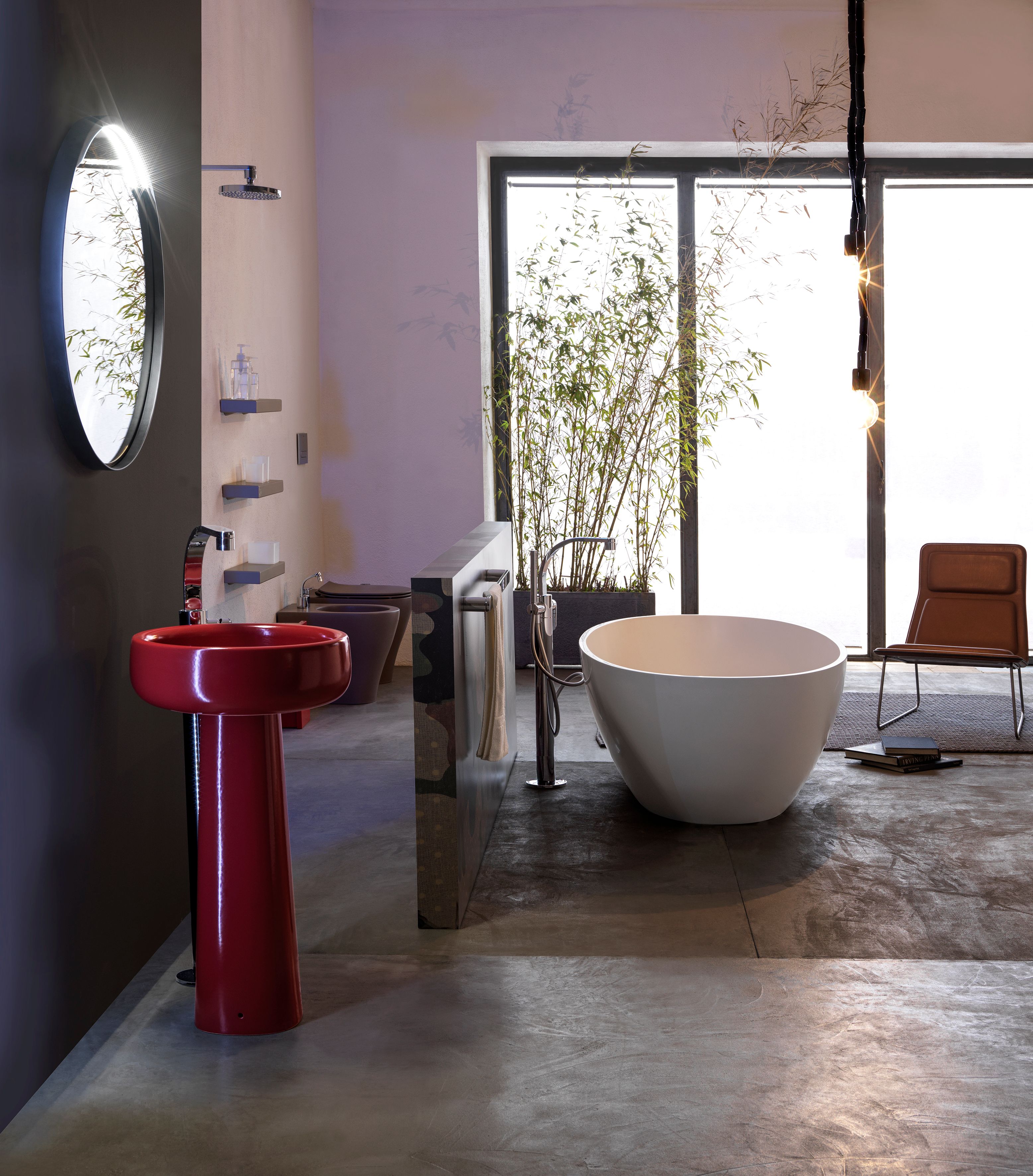 Овальная каменная ванна в центре комнатыluce® Ceramica Flaminia приложение ARCH-00115494 - Вид №2