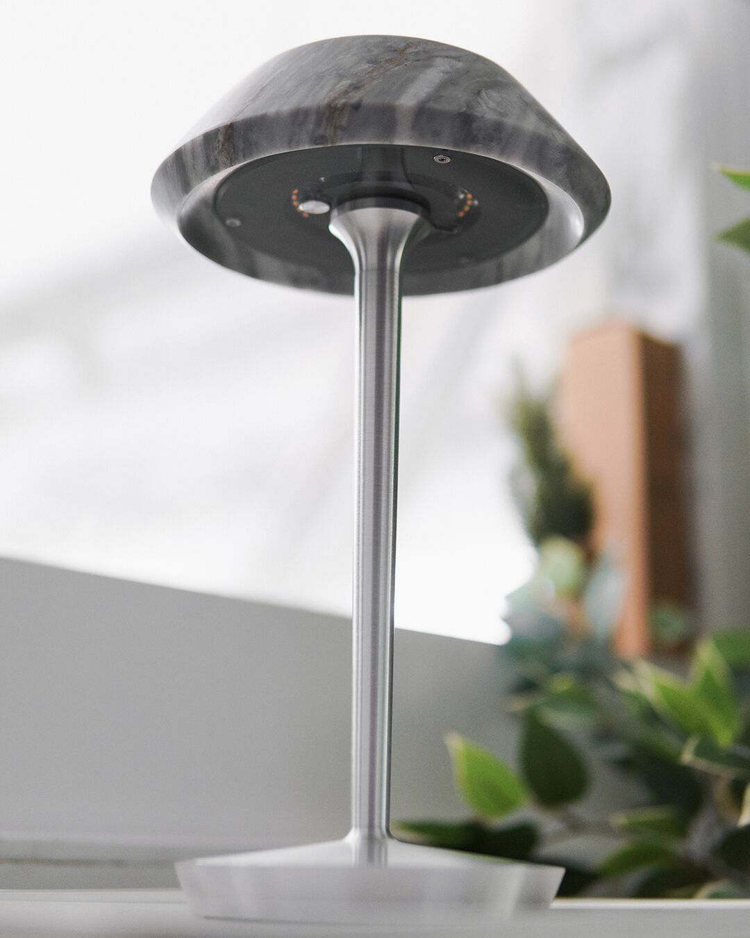 Мраморная перезаряжаемая настольная лампа Maami Home mini FIORE GREY ARCH-00137534 - Вид №3