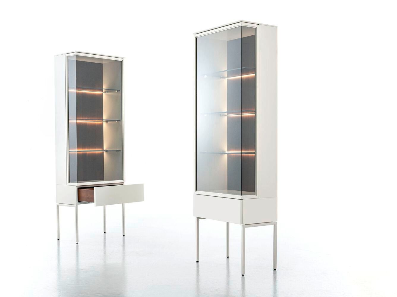 Витрина со встроенным освещением Sudbrock Möbelhandwerk куб ARCH-00048210 - Вид №1