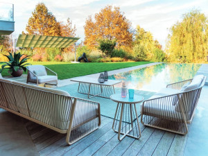 Высокий круглый садовый журнальный столик из ламината