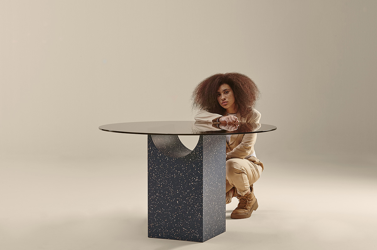 095463 Круглый стол IQ/стекло SANCAL Vestige