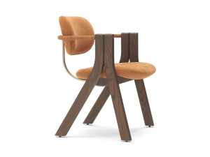 Тканевый стул с подлокотниками