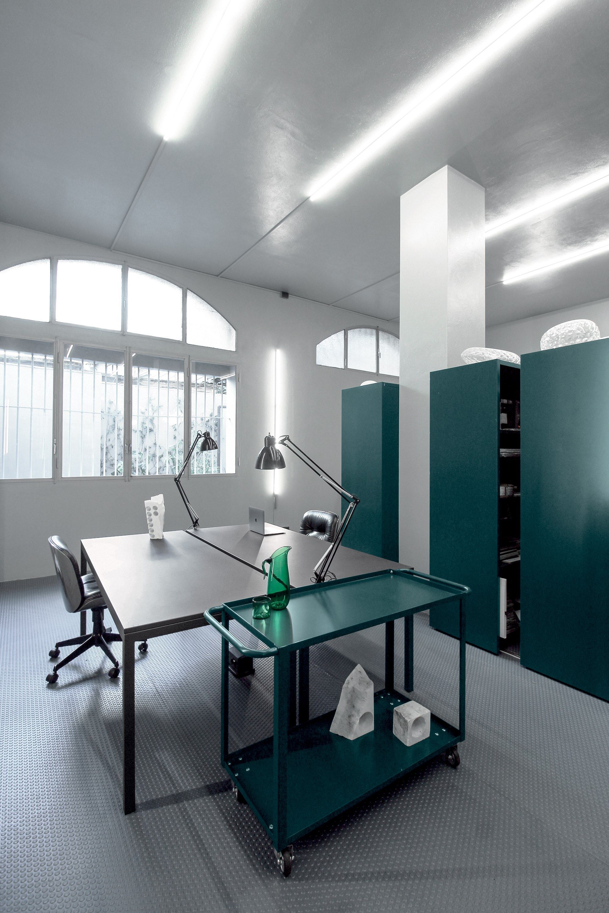 Прямоугольный металлический стол Fantin Still ARCH-00018987 - Вид №4