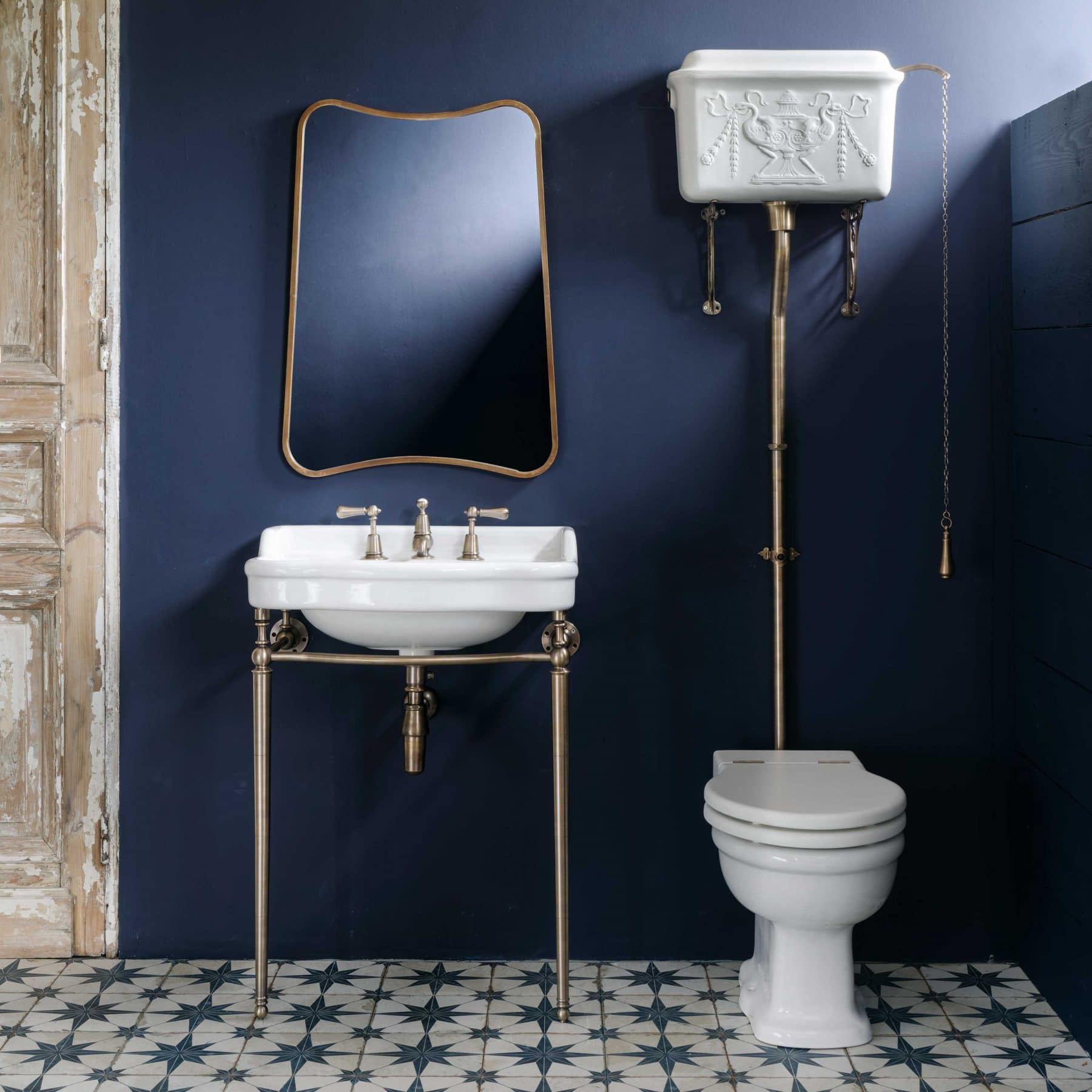 Metal Cisterns туалеты The Regency Catchpoleandrye  - Вид №2