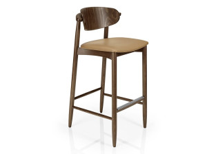 Стул с подставкой для ног