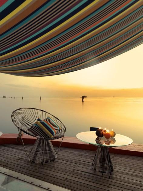 Круглый журнальный столик из пвх Cordula Santreyd sun-id-1482716 - Вид №2