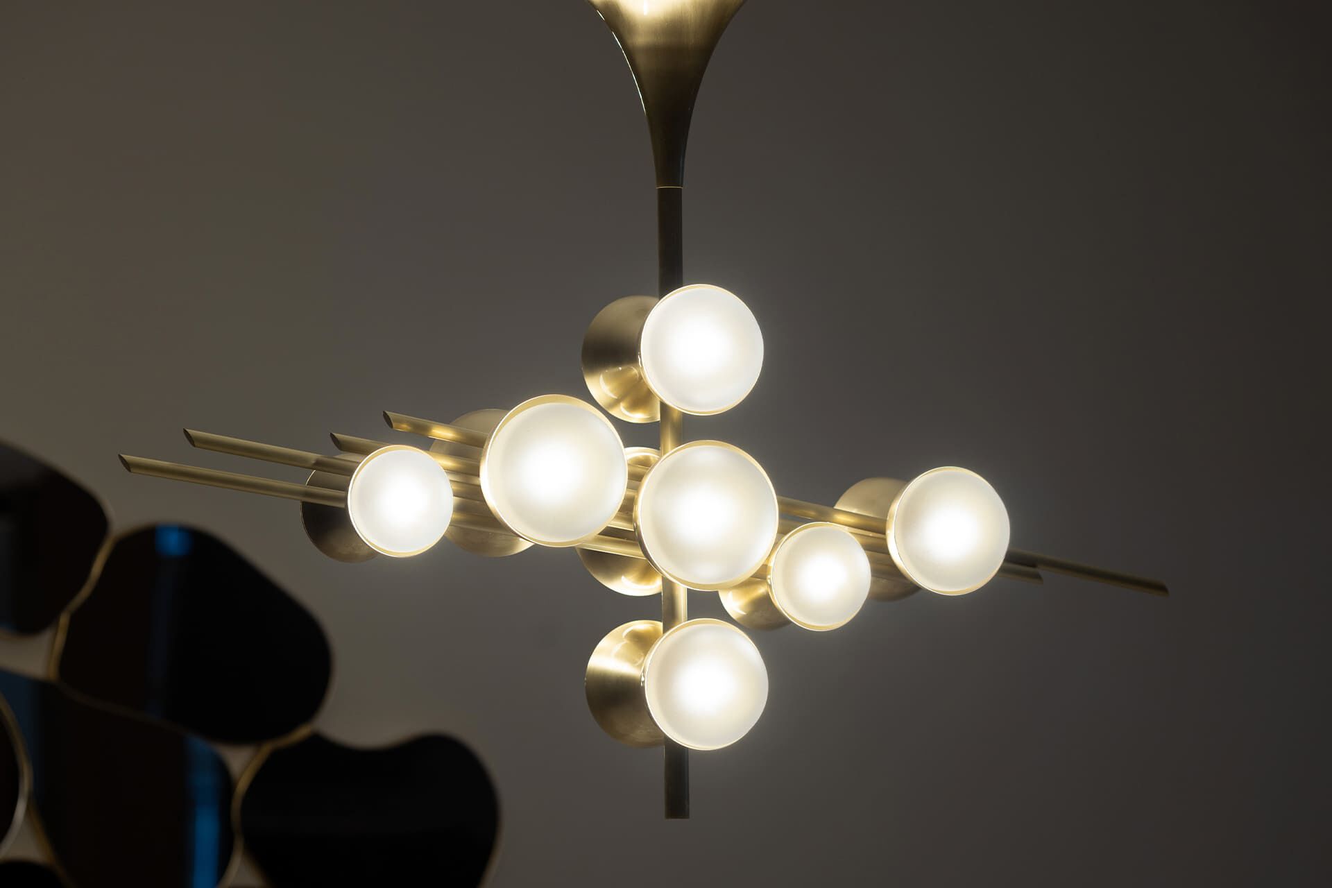 Латунный светодиодный потолочный светильник Greenapple FLUTE ARCH-00042624 - Вид №4