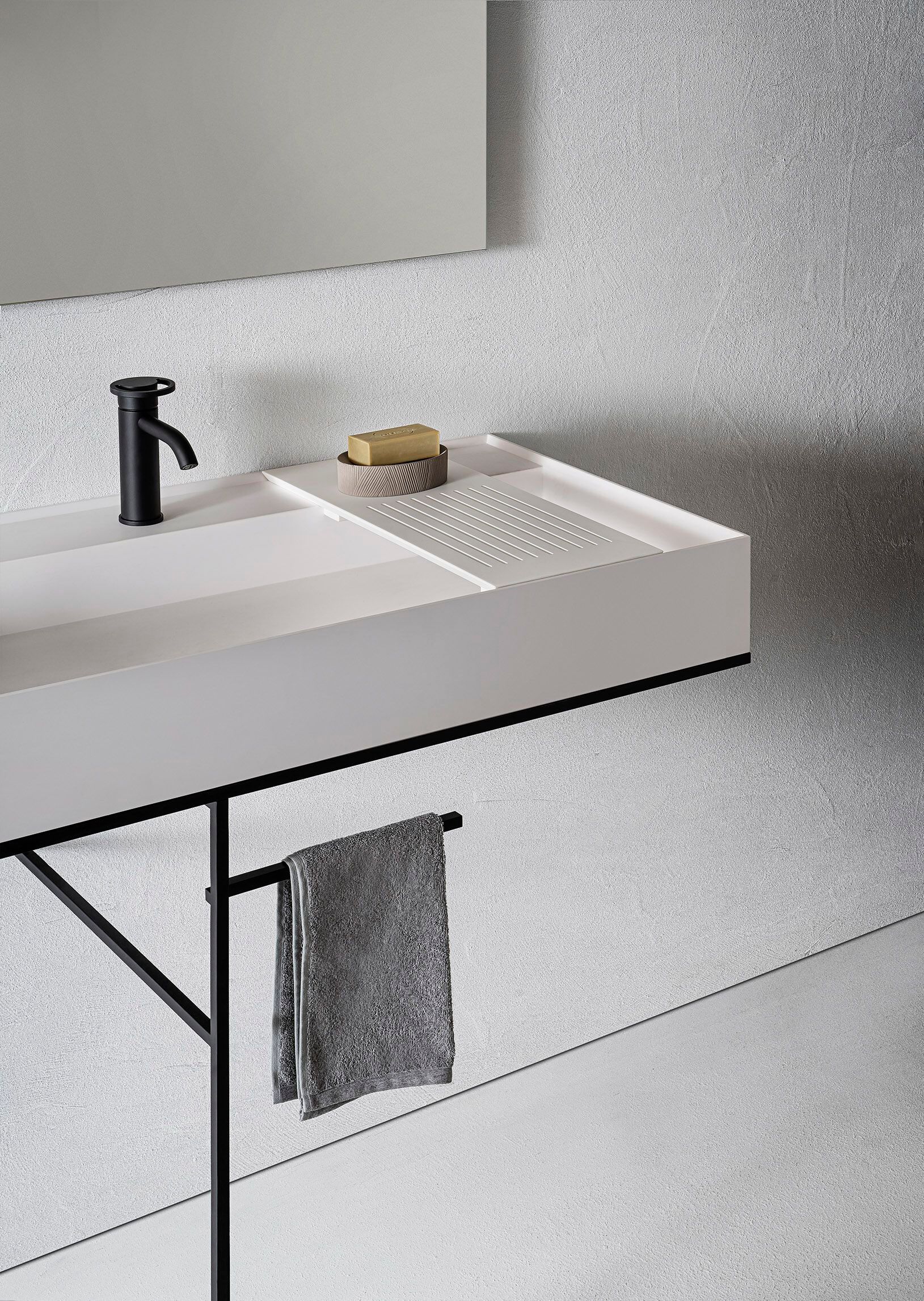 Подвесной прямоугольный умывальник из композитного материала с держателем для полотенец Pirovano Element ARCH-00012560 - Вид №1