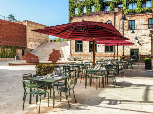 Поворотный зонтик в ироко