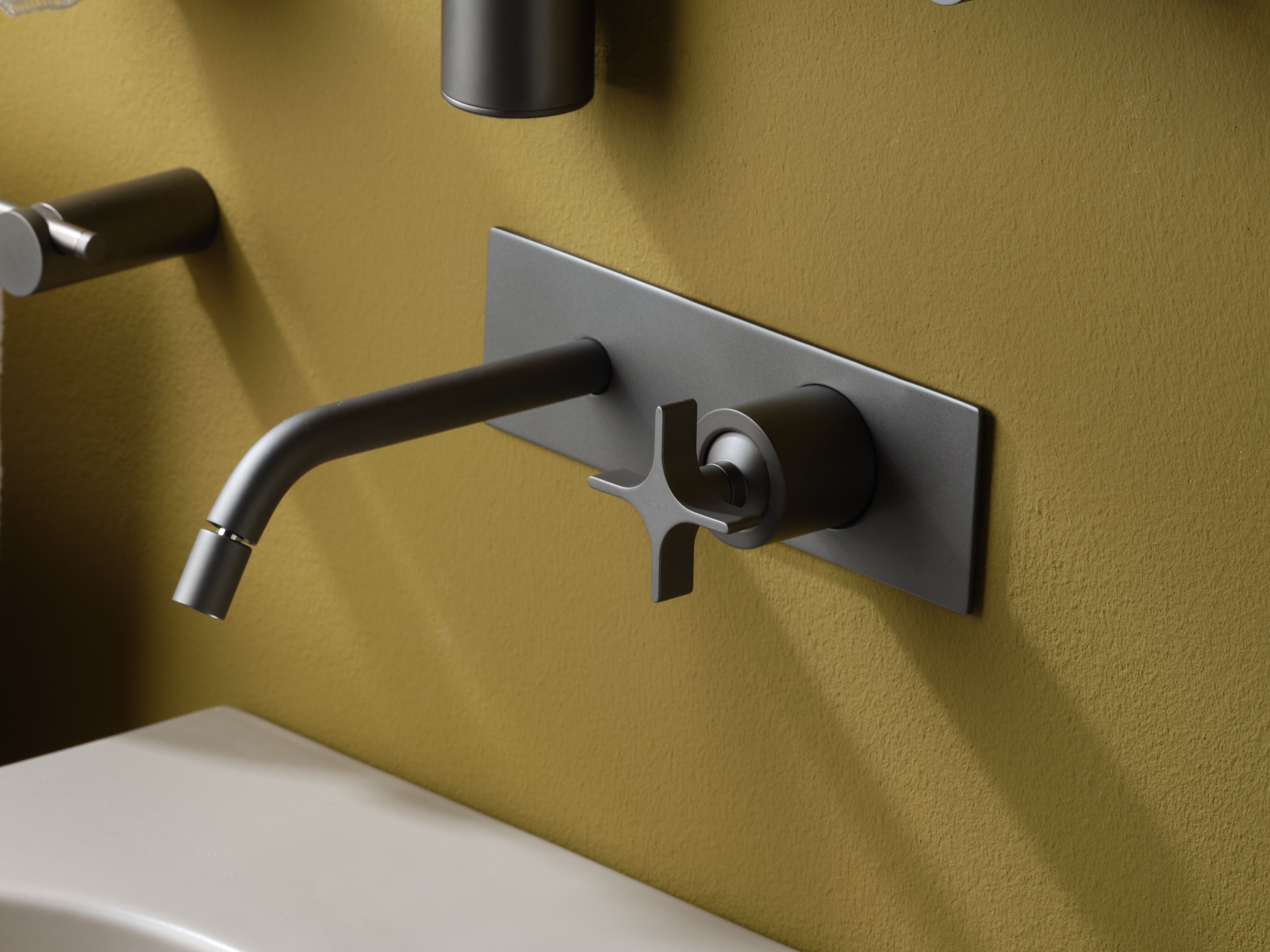 Однорычажный настенный смеситель для биде Ritmonio Diametro35 Cross ARCH-00029117 - Вид №1