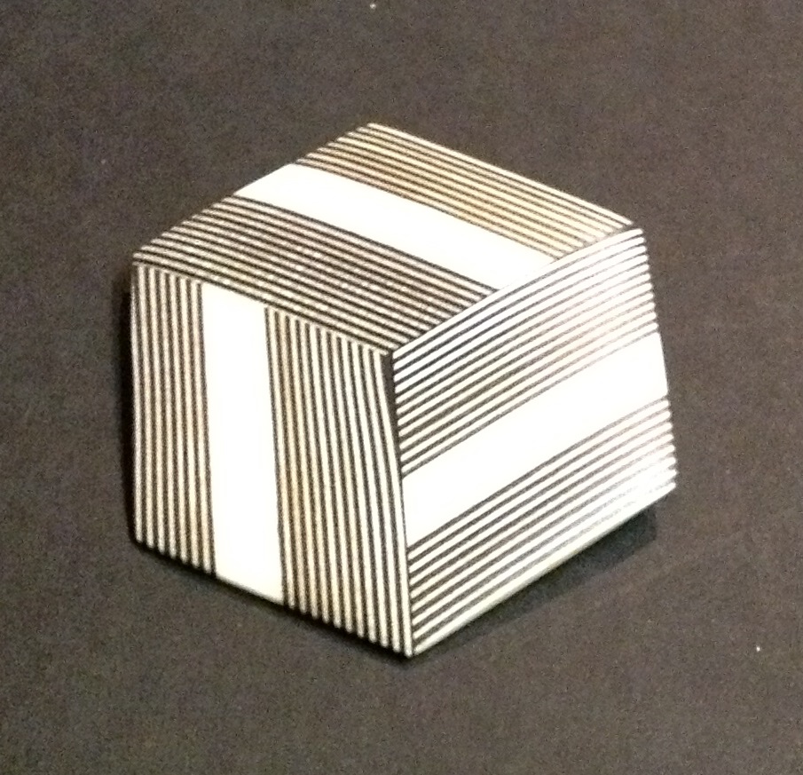 LR40 Брошь, клен, эбеновое дерево 6смx6см Larondelle Santreyd 