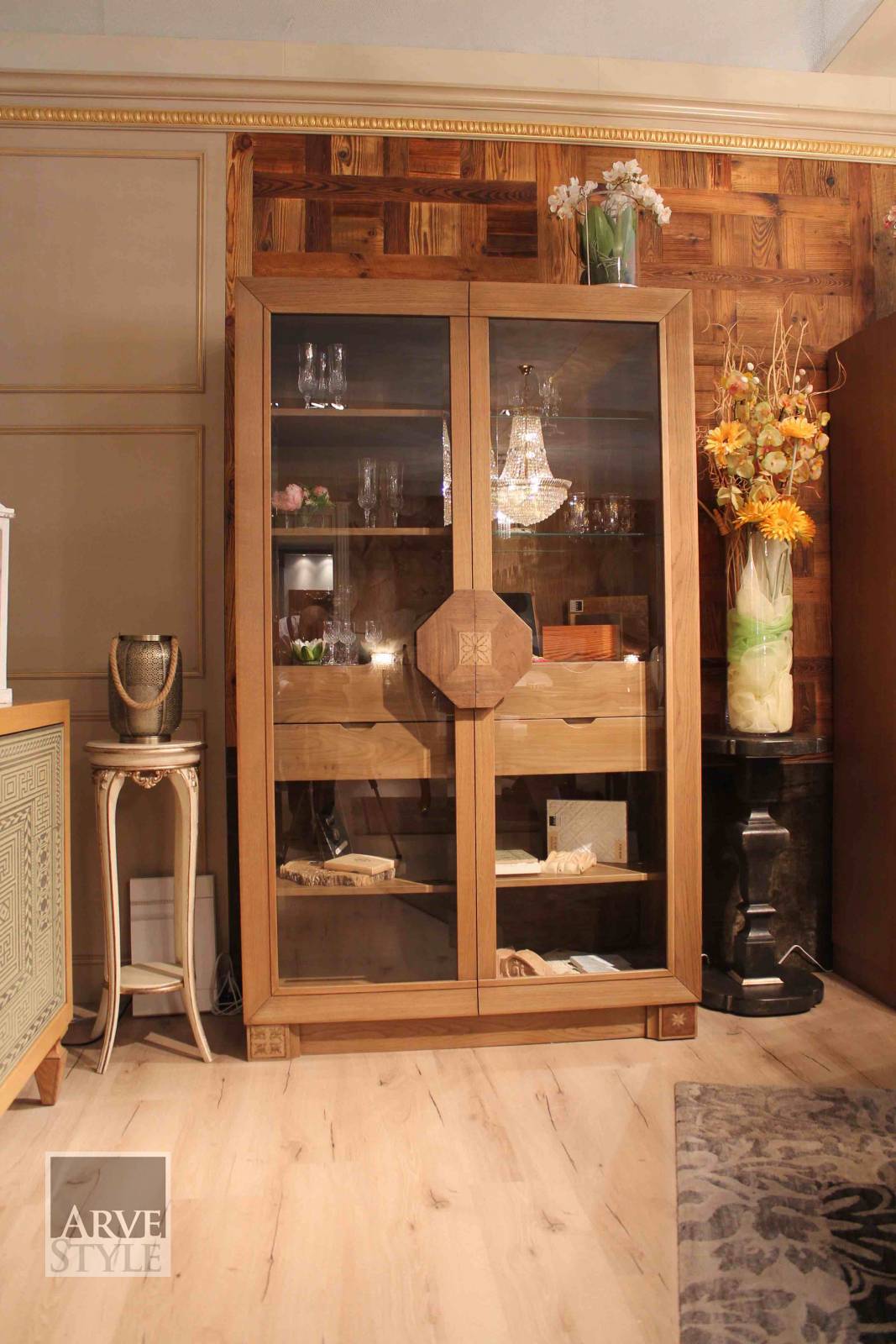 Витрина из дерева и стекла Arvestyle паркет ARCH-00001892 - Вид №1